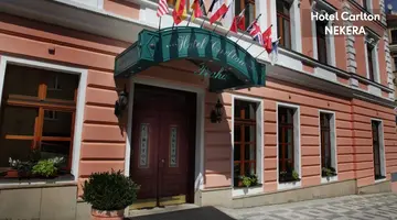 Carlton Hotel