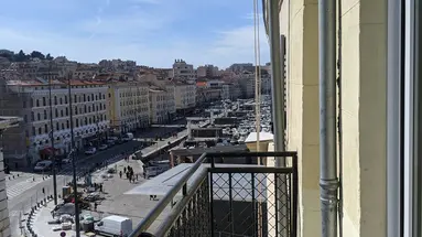 Carre Vieux Port