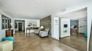 Carvi Hotel