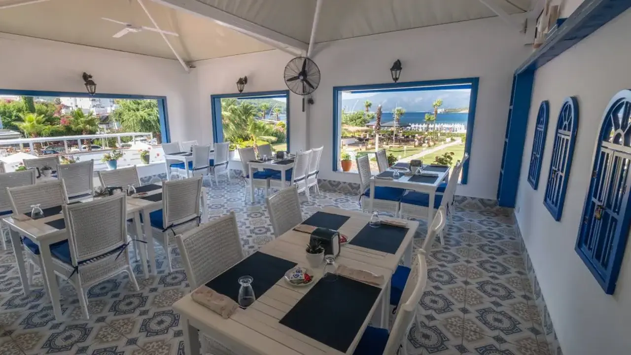CASA BLANCA BEACH HOTEL ADULT ONLY