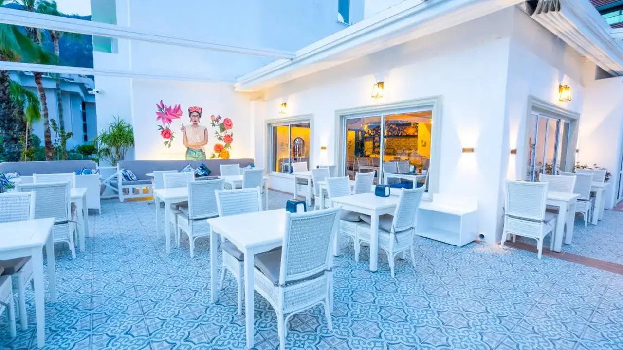 CASA BLANCA BEACH HOTEL ADULT ONLY