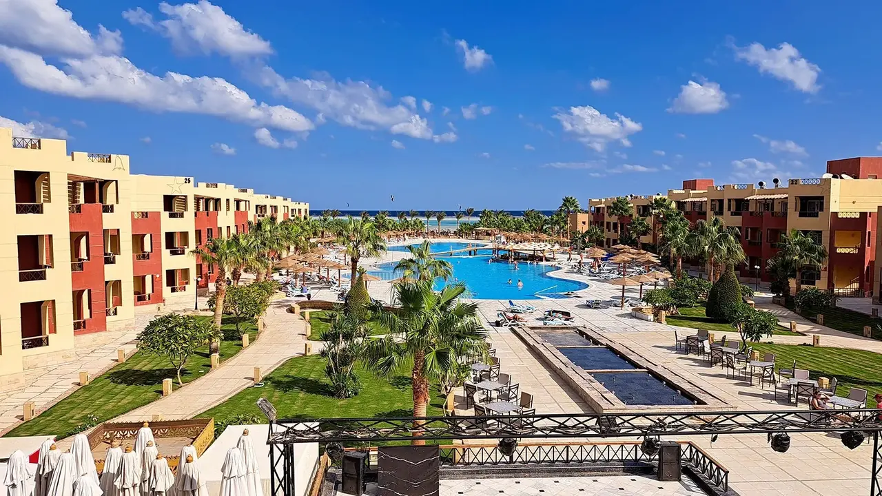 Casa Mare Resort (ex. Royal Tulip Beach Resort)