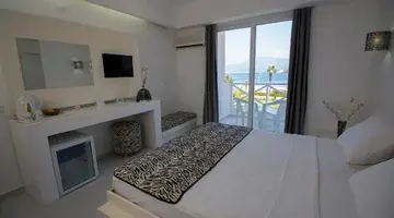 CASABLANCA BEACH ADULT ONLY +12