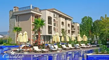 Cascadas Family Resort