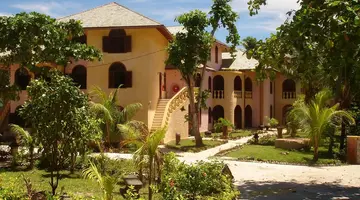 Castello Beach Hotel