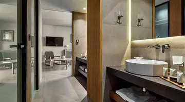 Castello Infinity Suites (Adult Only 16+