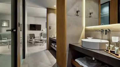 Castello Infinity Suites (Adult Only 16+