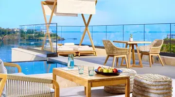 Castello Infinity Suites (Adult Only 16+