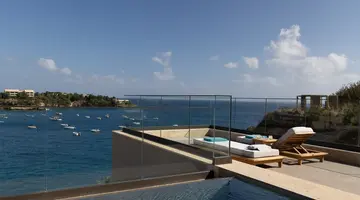 CASTELLO INFINITY SUITES