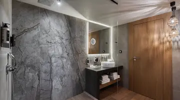 CASTELLO INFINITY SUITES