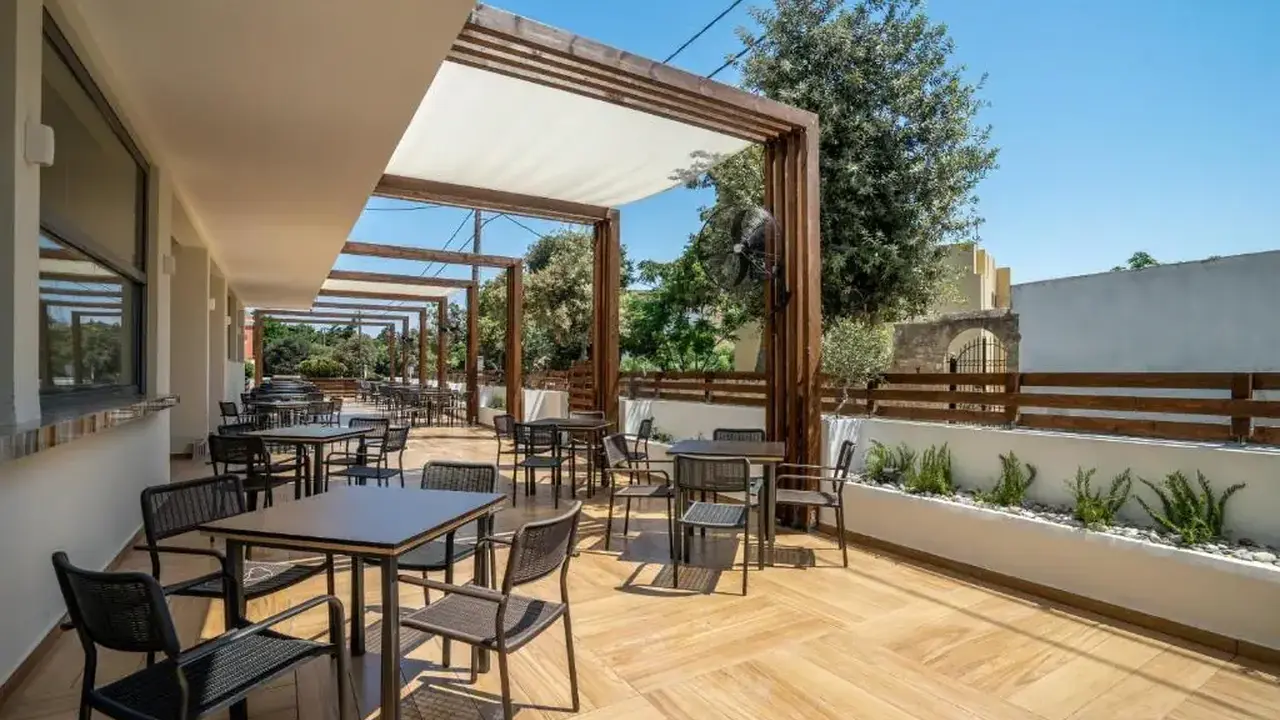 CASTELLUM SUITES-RHODES
