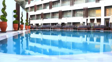 CASTELLUM SUITES
