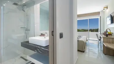 CASTELLUM SUITES