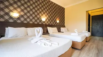 CASTLE PARK HOTEL