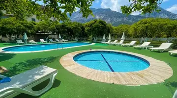 Castle Park Hotel