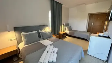 CASTRO HOTEL
