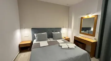 CASTRO HOTEL