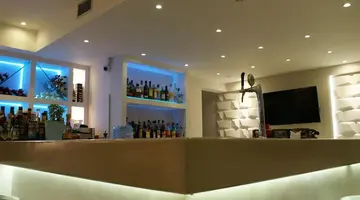 CASTRO HOTEL