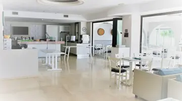 CASTRO HOTEL