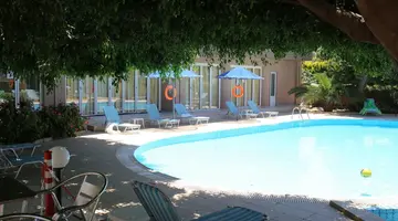 CASTRO HOTEL