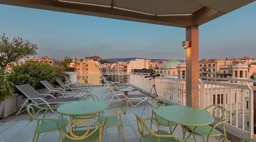 Casual Kubic Athens