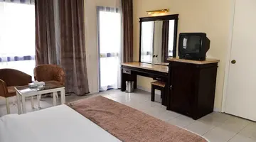 CATARACT RESORT