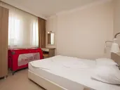 Cats Garden Family Hotel