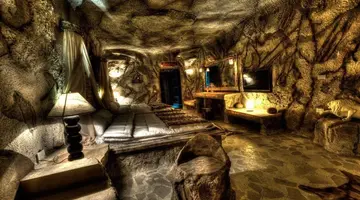 Caves Beach Resort +16