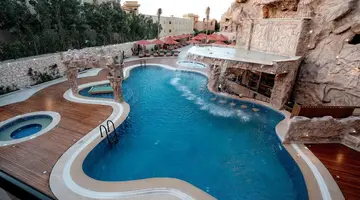 Caves Beach Resort +16