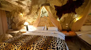Caves Beach Resort Hurghada