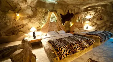 Caves Beach Resort Hurghada