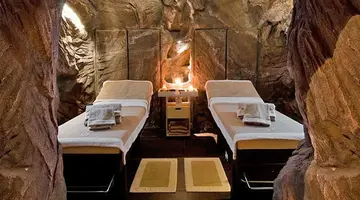 CAVES BEACH RESORT