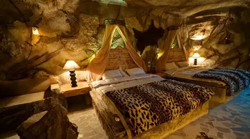CAVES BEACH RESORT