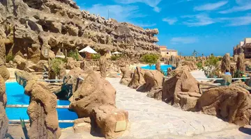 Caves Beach Resort