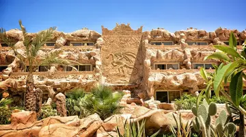 Caves Beach Resort