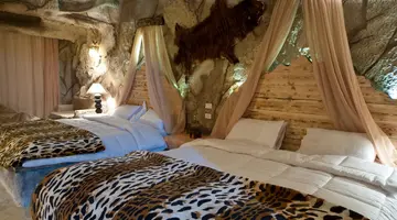 CAVES BEACH RESORT