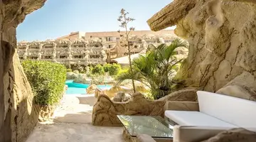 CAVES BEACH RESORT