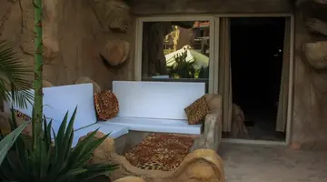 Caves Beach Resort