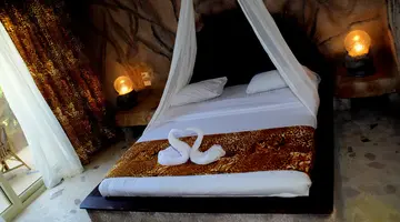 CAVES BEACH RESORT