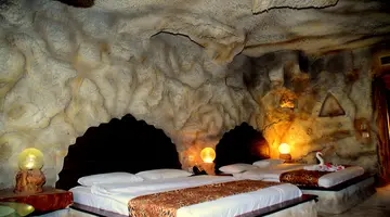 CAVES BEACH RESORT