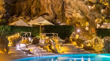 CAVES BEACH RESORT