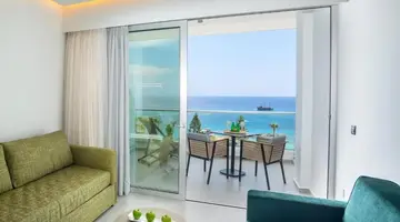 Cavo Maris Beach Hotel & Suites