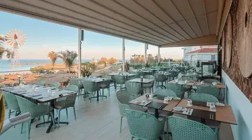 Cavo Maris Beach Hotel & Suites