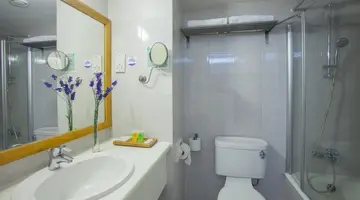 Cavo Maris Beach Hotel