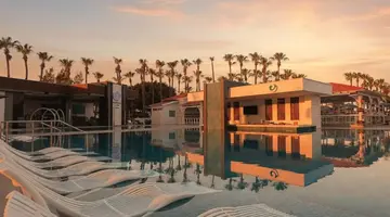 Cavo Maris Beach Hotel