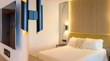 Cavo Maris Beach Hotel