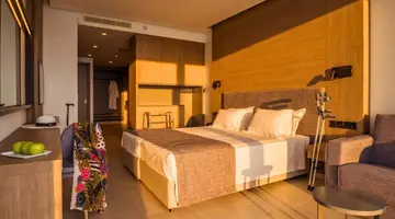 Cavo Maris Beach Hotel