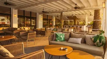 Cavo Maris Beach Hotel
