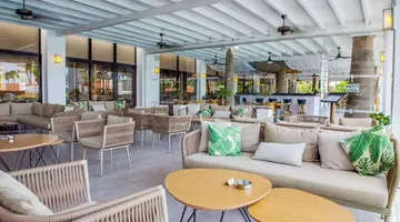Cavo Maris Beach Hotel