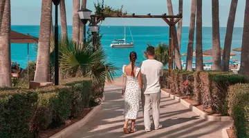 Cavo Maris Beach Hotel